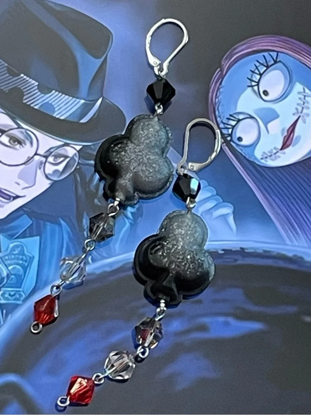 Twisted Wonderland Inspired Groovy Candy Earrings Trey Clover (Nightmare Suit)